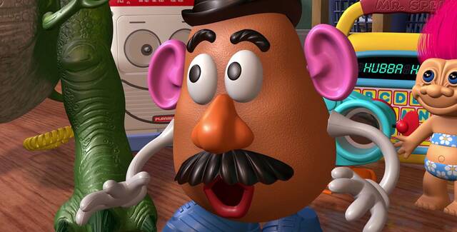 Mr. Potato Head menjatuhkan nama tuannya, semacam itu